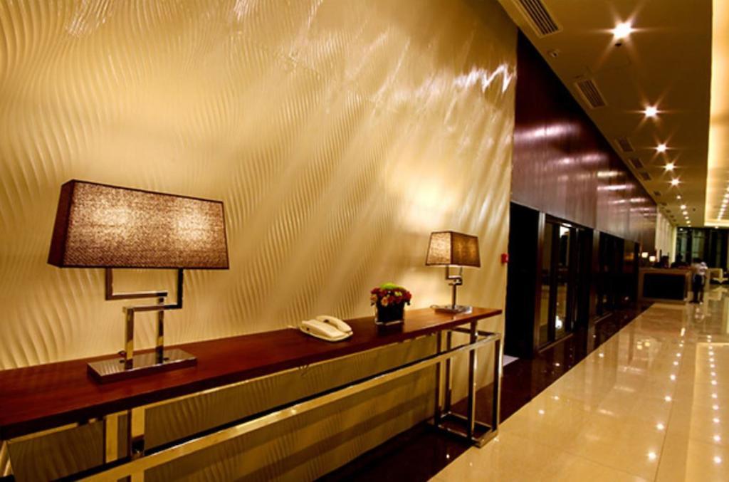 Mandarin Plaza Hotel Cebú Exterior foto