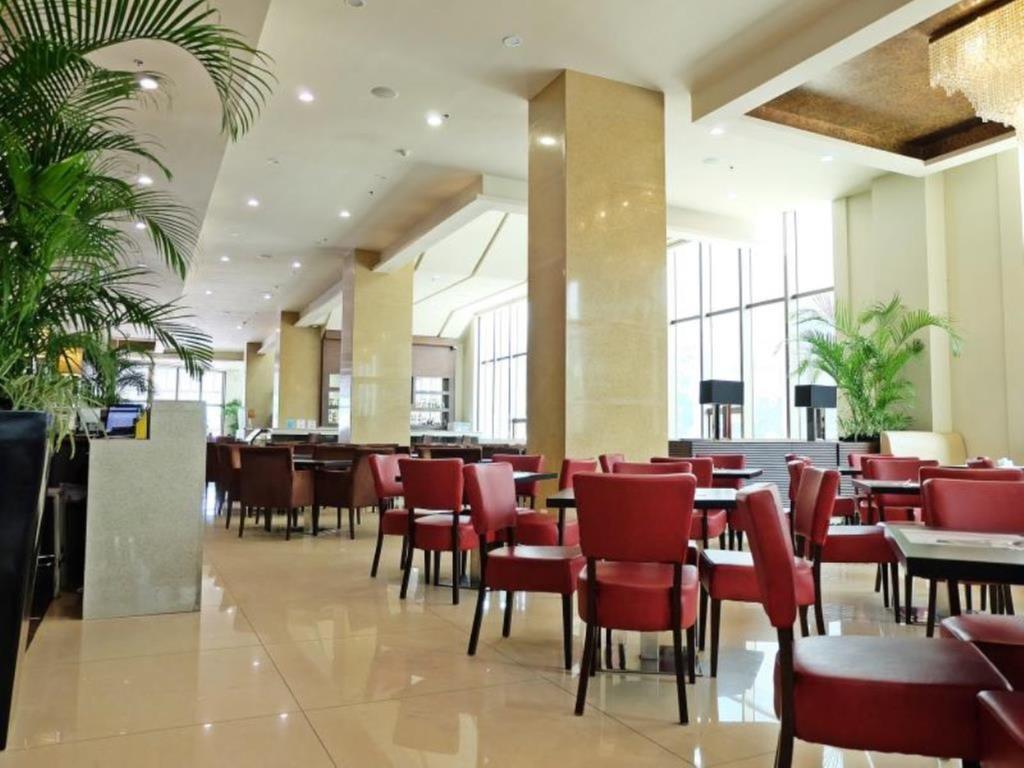 Mandarin Plaza Hotel Cebú Exterior foto