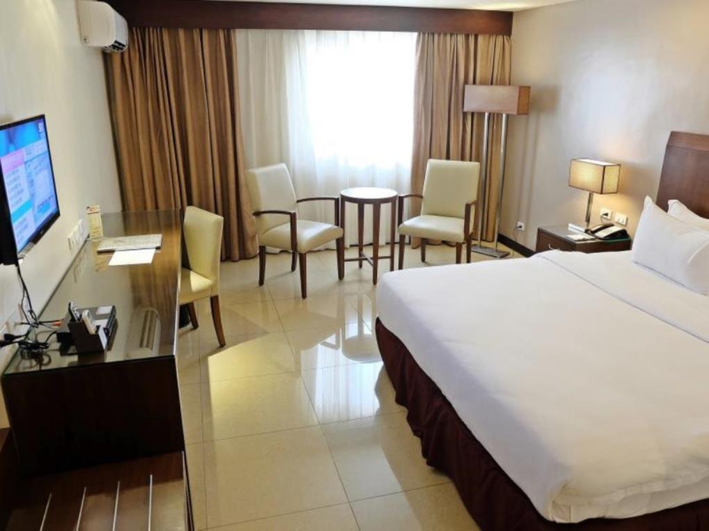 Mandarin Plaza Hotel Cebú Exterior foto