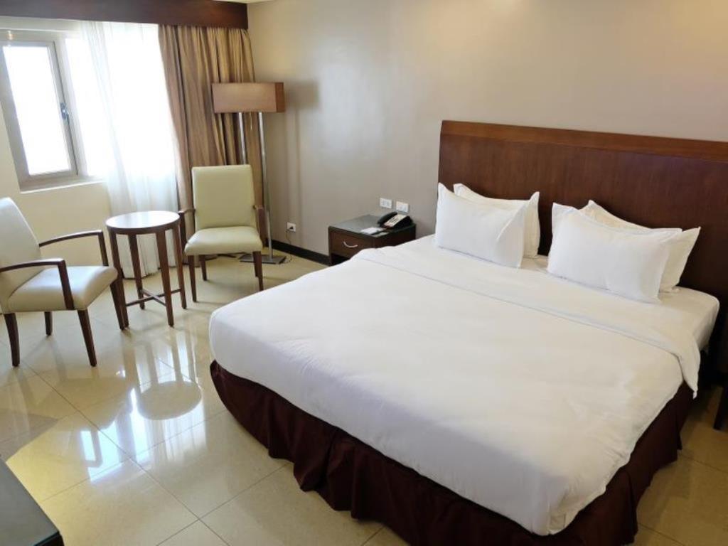 Mandarin Plaza Hotel Cebú Exterior foto